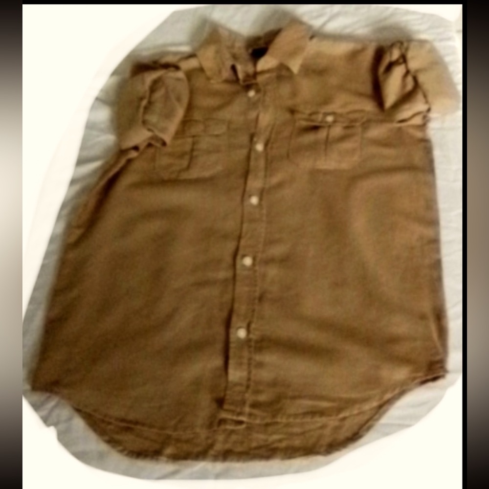 10- 3/4 sleeve button up, tan top